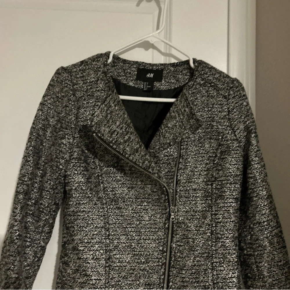 H&M Blazer Heathered Tweed Gray Moto Jacket Size 4